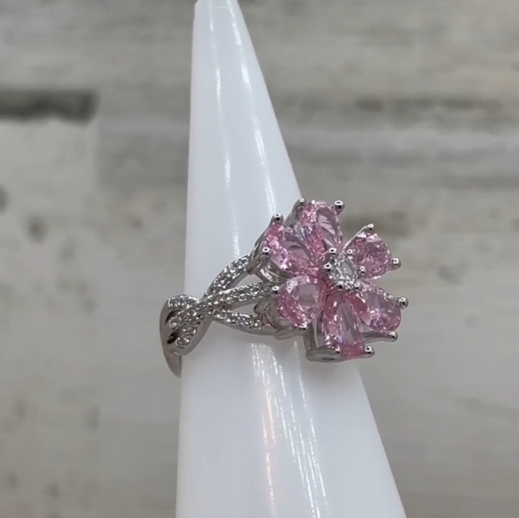 Beautiful Statement Flower Pink White Cubic Zirconia Silver Plated Ring Size 5 - Picture 13 of 13